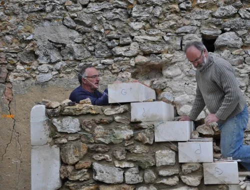 Montage d&rsquo;un escalier en pierres